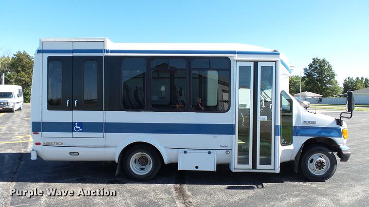 image for item DC1004 2007 Ford E350 Super Duty shuttle bus