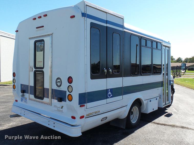 image for item DC1004 2007 Ford E350 Super Duty shuttle bus