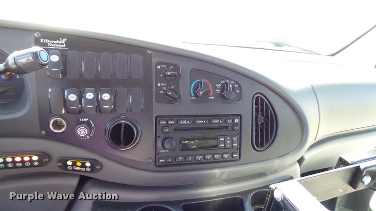 image for item DC1004 2007 Ford E350 Super Duty shuttle bus