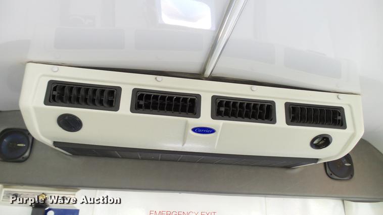 image for item DC1004 2007 Ford E350 Super Duty shuttle bus