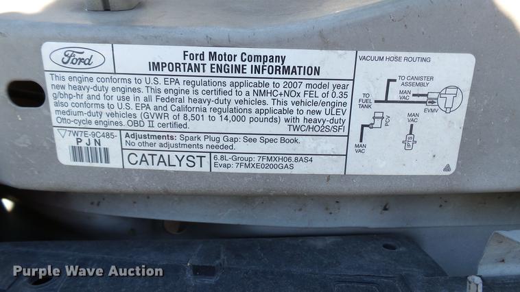 image for item DC1004 2007 Ford E350 Super Duty shuttle bus