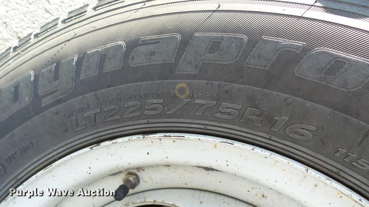 image for item DC1004 2007 Ford E350 Super Duty shuttle bus