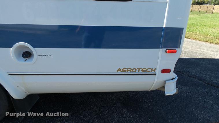 image for item DC1004 2007 Ford E350 Super Duty shuttle bus