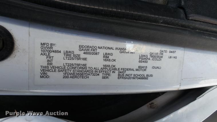 image for item DC1004 2007 Ford E350 Super Duty shuttle bus