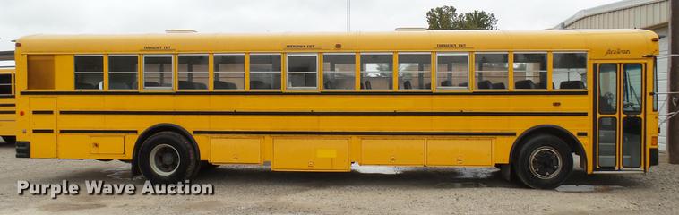 image for item DC1800 1999 International AmTran school bus