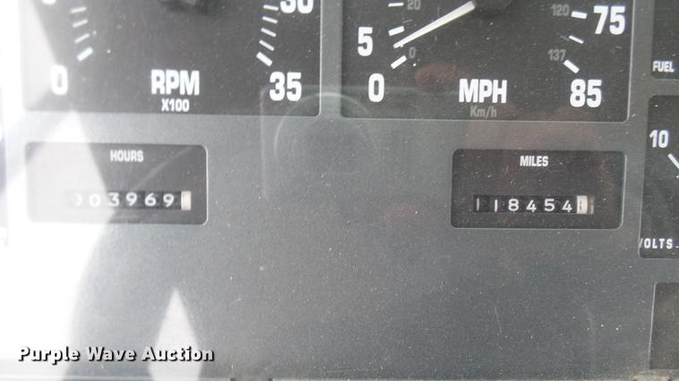 image for item DC1800 1999 International AmTran school bus