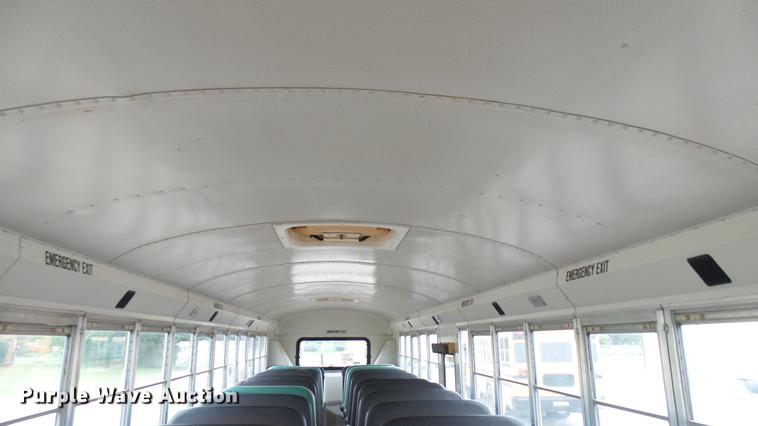 image for item DC1800 1999 International AmTran school bus