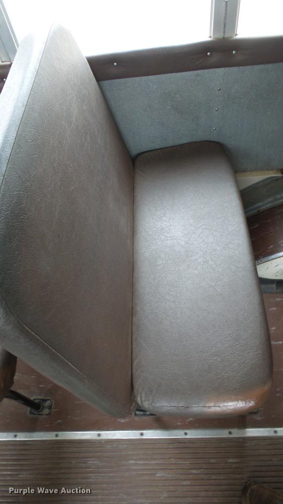 image for item DC1800 1999 International AmTran school bus