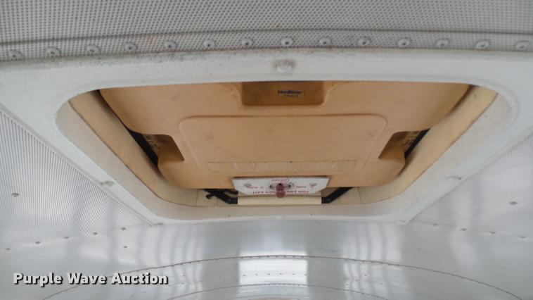 image for item DC1800 1999 International AmTran school bus