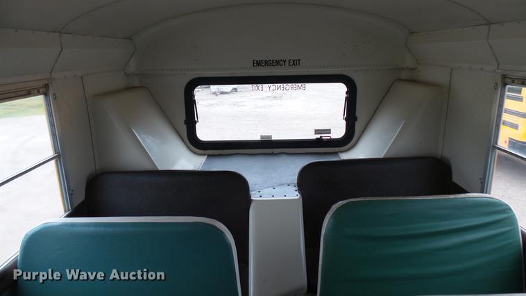 image for item DC1800 1999 International AmTran school bus