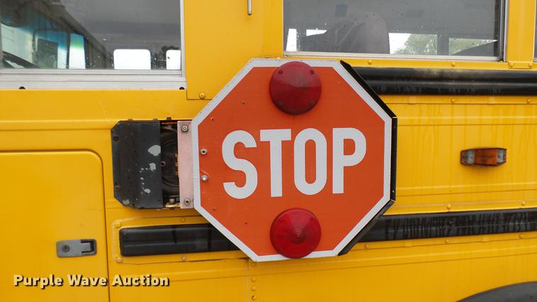 image for item DC1800 1999 International AmTran school bus