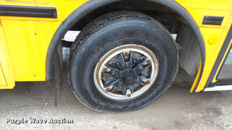 image for item DC1800 1999 International AmTran school bus