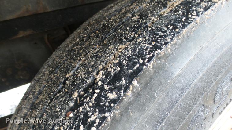 image for item DC1800 1999 International AmTran school bus