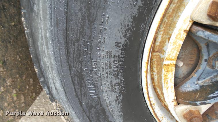 image for item DC1800 1999 International AmTran school bus