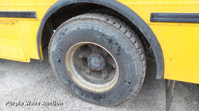 image for item DC1800 1999 International AmTran school bus