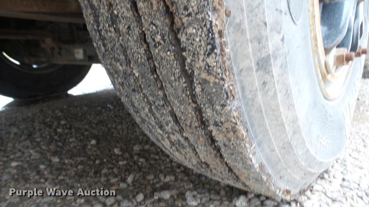 image for item DC1800 1999 International AmTran school bus