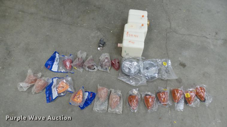 image for item DC1801 2010 Blue Bird Vision school bus