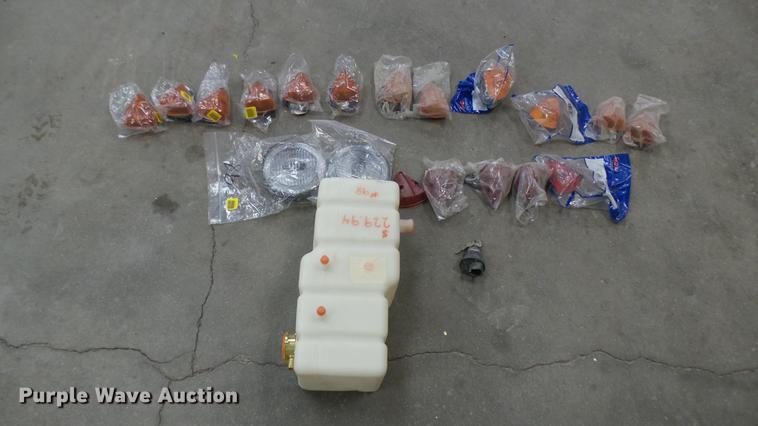 image for item DC1801 2010 Blue Bird Vision school bus