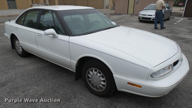 image for item DC1810 1998 Oldsmobile Eighty Eight LS