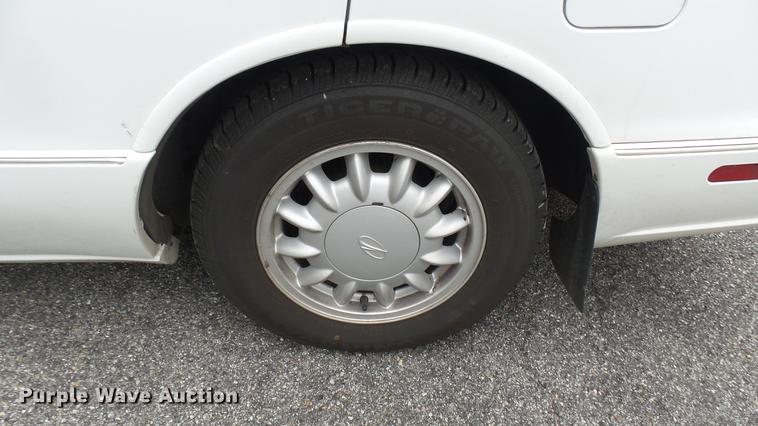 image for item DC1810 1998 Oldsmobile Eighty Eight LS