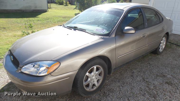 image for item DC1832 2005 Ford Taurus