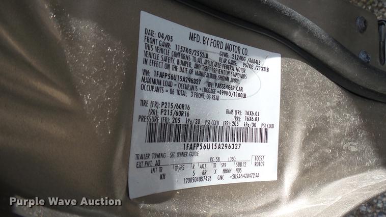 image for item DC1832 2005 Ford Taurus