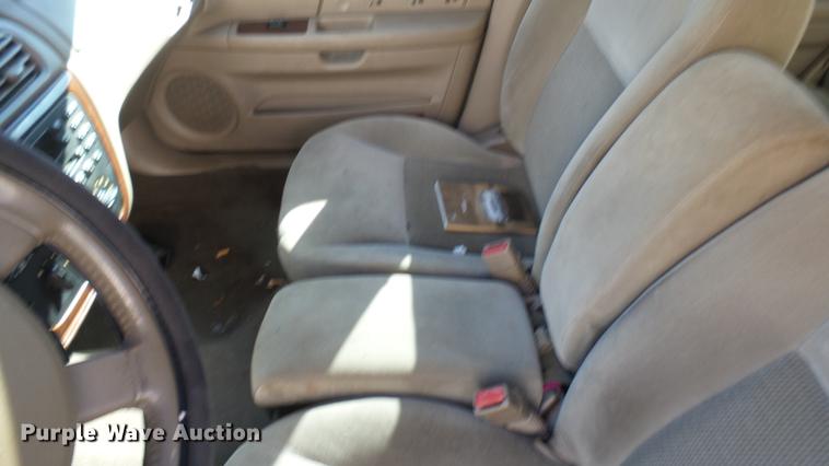 image for item DC1832 2005 Ford Taurus