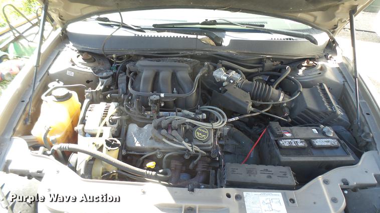image for item DC1832 2005 Ford Taurus