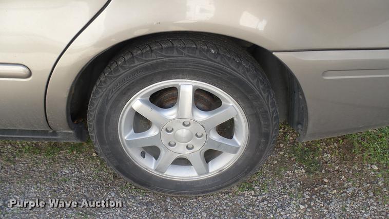 image for item DC1832 2005 Ford Taurus