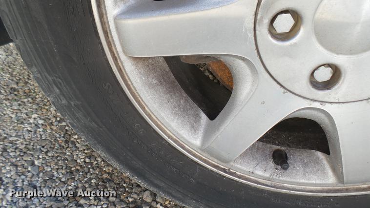 image for item DC1832 2005 Ford Taurus