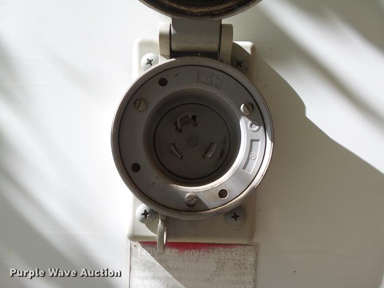 image for item DC3790 2001 Cherokee enclosed cargo trailer