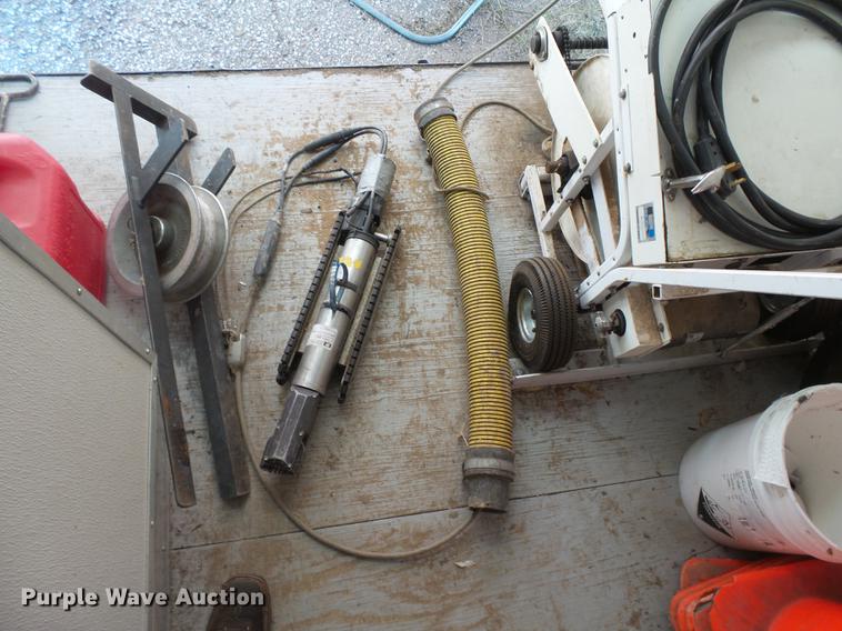 image for item DC3790 2001 Cherokee enclosed cargo trailer