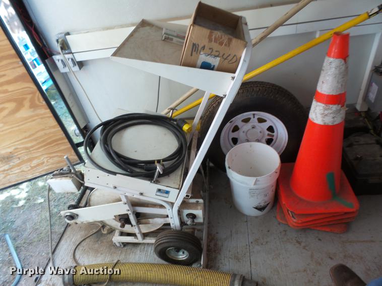 image for item DC3790 2001 Cherokee enclosed cargo trailer