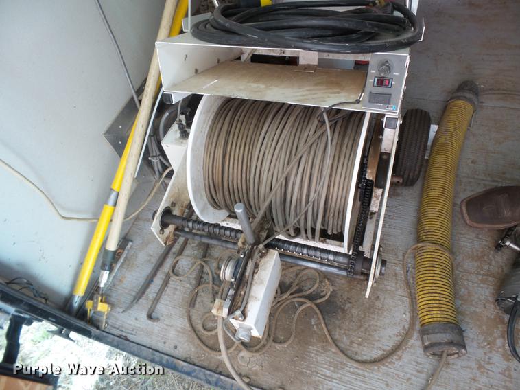 image for item DC3790 2001 Cherokee enclosed cargo trailer