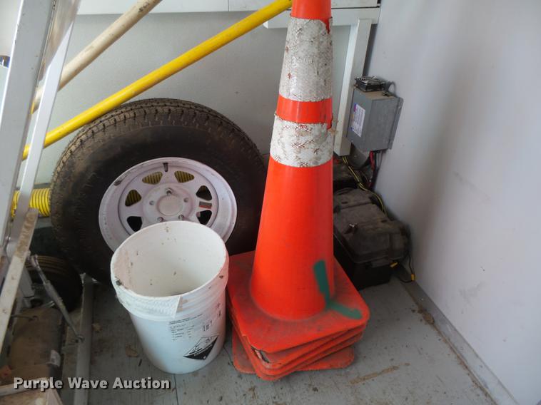 image for item DC3790 2001 Cherokee enclosed cargo trailer