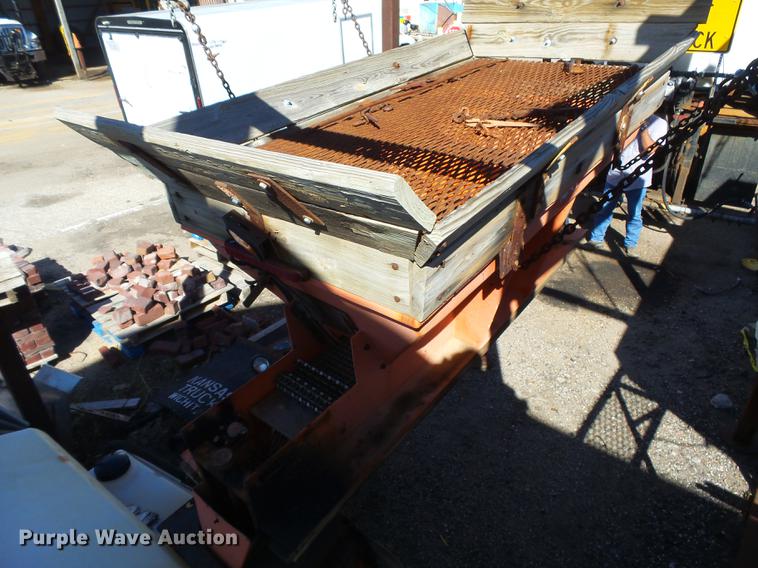 image for item DC3791 Fiberglass Products 85A spreader