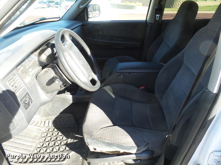 image for item DC3792 2001 Dodge Durango SUV