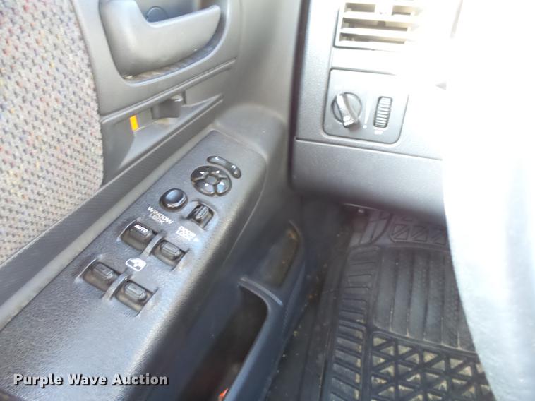 image for item DC3792 2001 Dodge Durango SUV