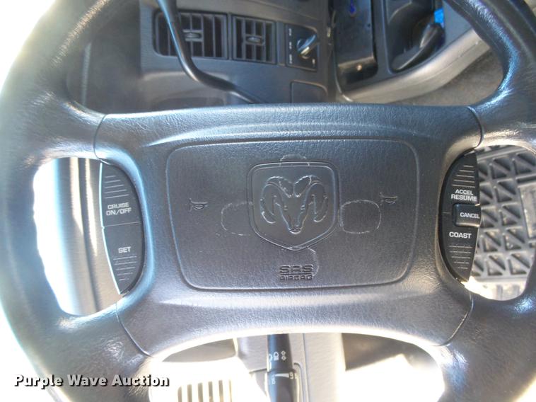 image for item DC3792 2001 Dodge Durango SUV