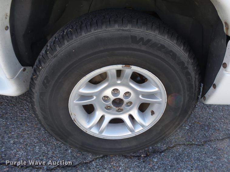 image for item DC3792 2001 Dodge Durango SUV