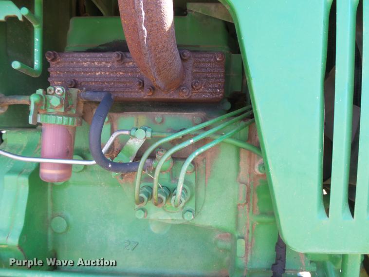 image for item DC3797 1979 John Deere 850 tractor