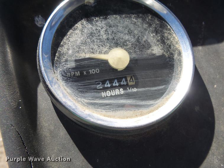 image for item DC3797 1979 John Deere 850 tractor