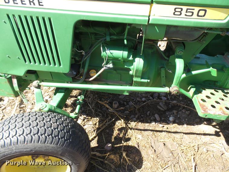 image for item DC3797 1979 John Deere 850 tractor