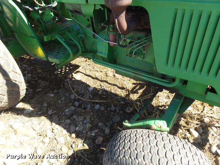 image for item DC3797 1979 John Deere 850 tractor