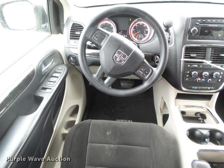 image for item DC3804 2012 Dodge Grand Caravan van