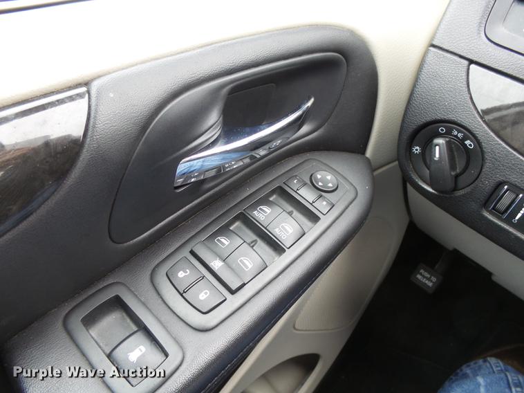 image for item DC3804 2012 Dodge Grand Caravan van