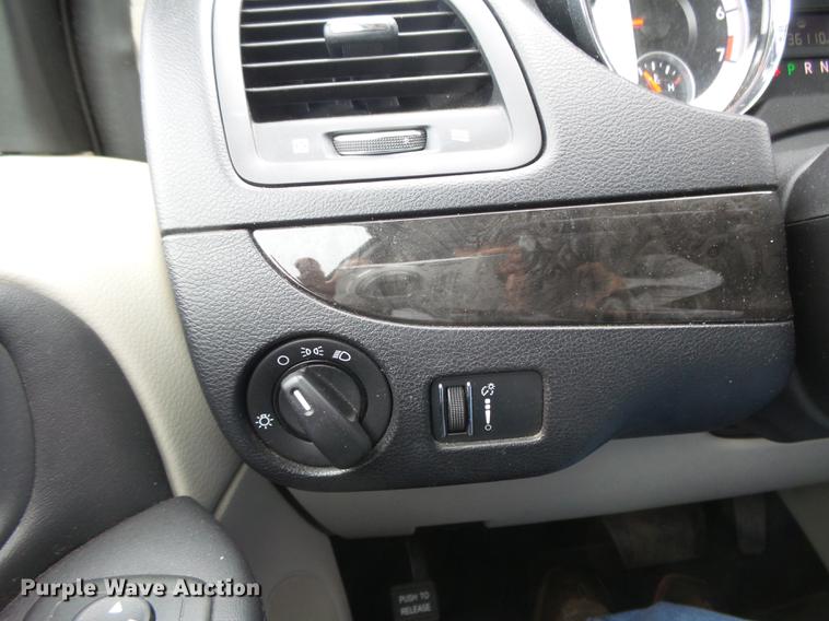 image for item DC3804 2012 Dodge Grand Caravan van