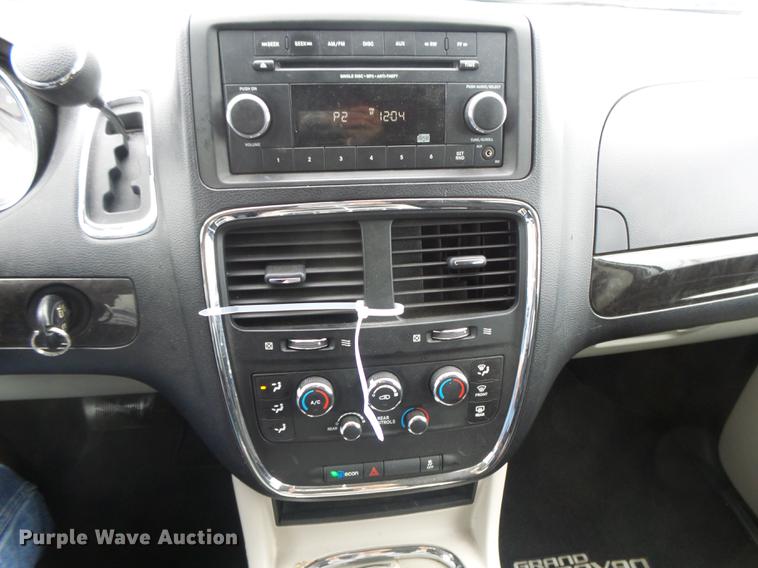 image for item DC3804 2012 Dodge Grand Caravan van