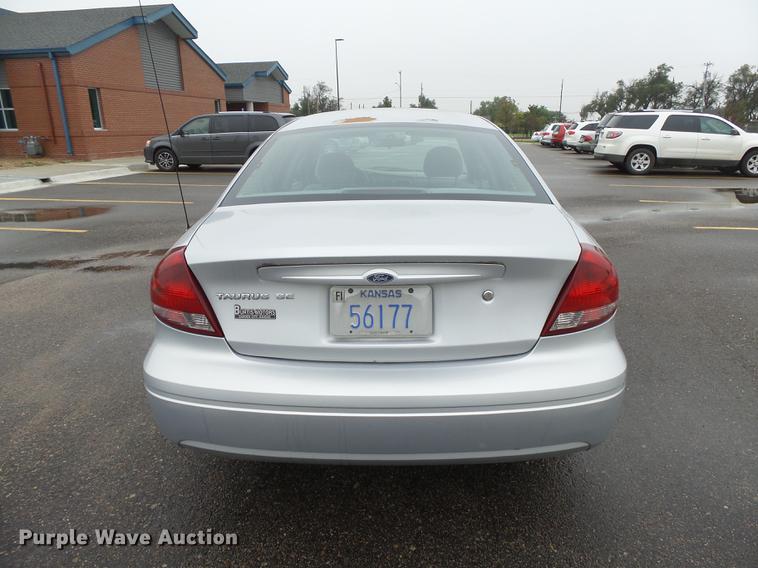 image for item DC3807 2006 Ford Taurus SE