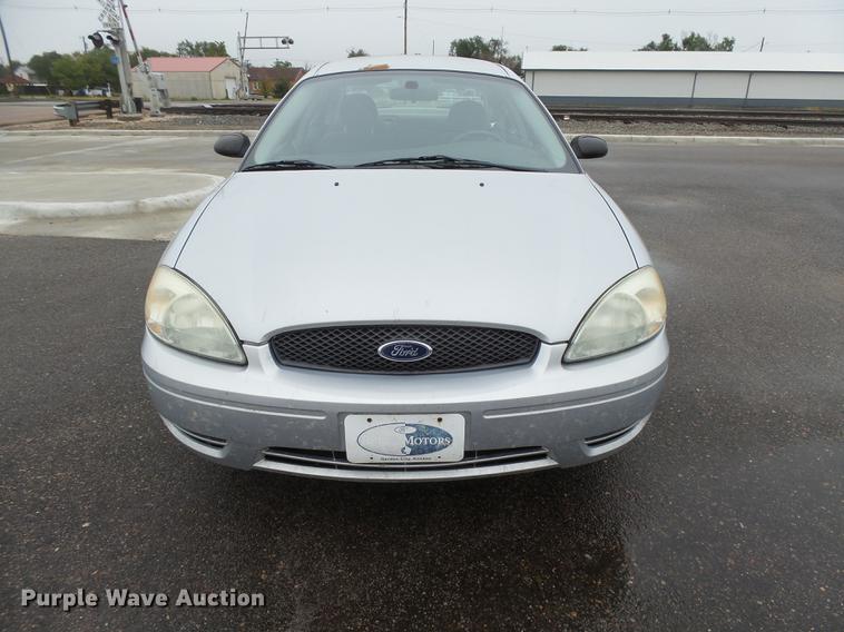 image for item DC3807 2006 Ford Taurus SE